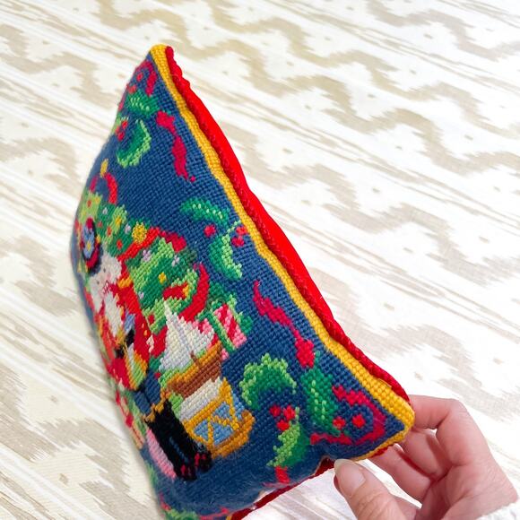 Vintage 11in Needlepoint Nutcracker Christmas Tree Holiday Accent Pillow - Picture 6 of 7